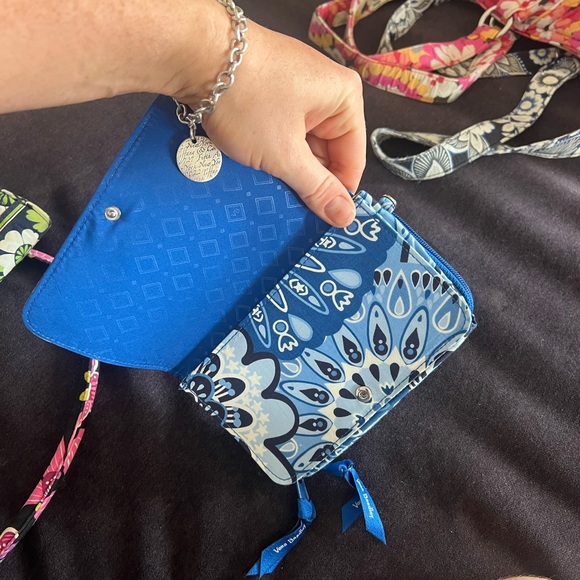 Blue Vera Bradley tri fold wallet - Picture 2 of 5